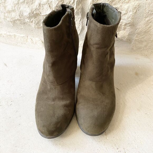 Madden Girl Destroy Heeled Ankle Bootie Faux Suede Green US Women 7.5 M - Picture 2 of 7